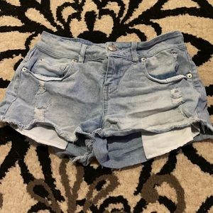 Mid rise short shorts